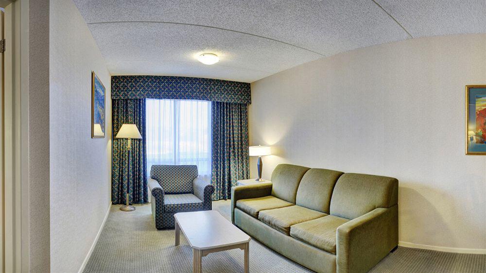 Residence Inn By Marriott Laval Exterior photo